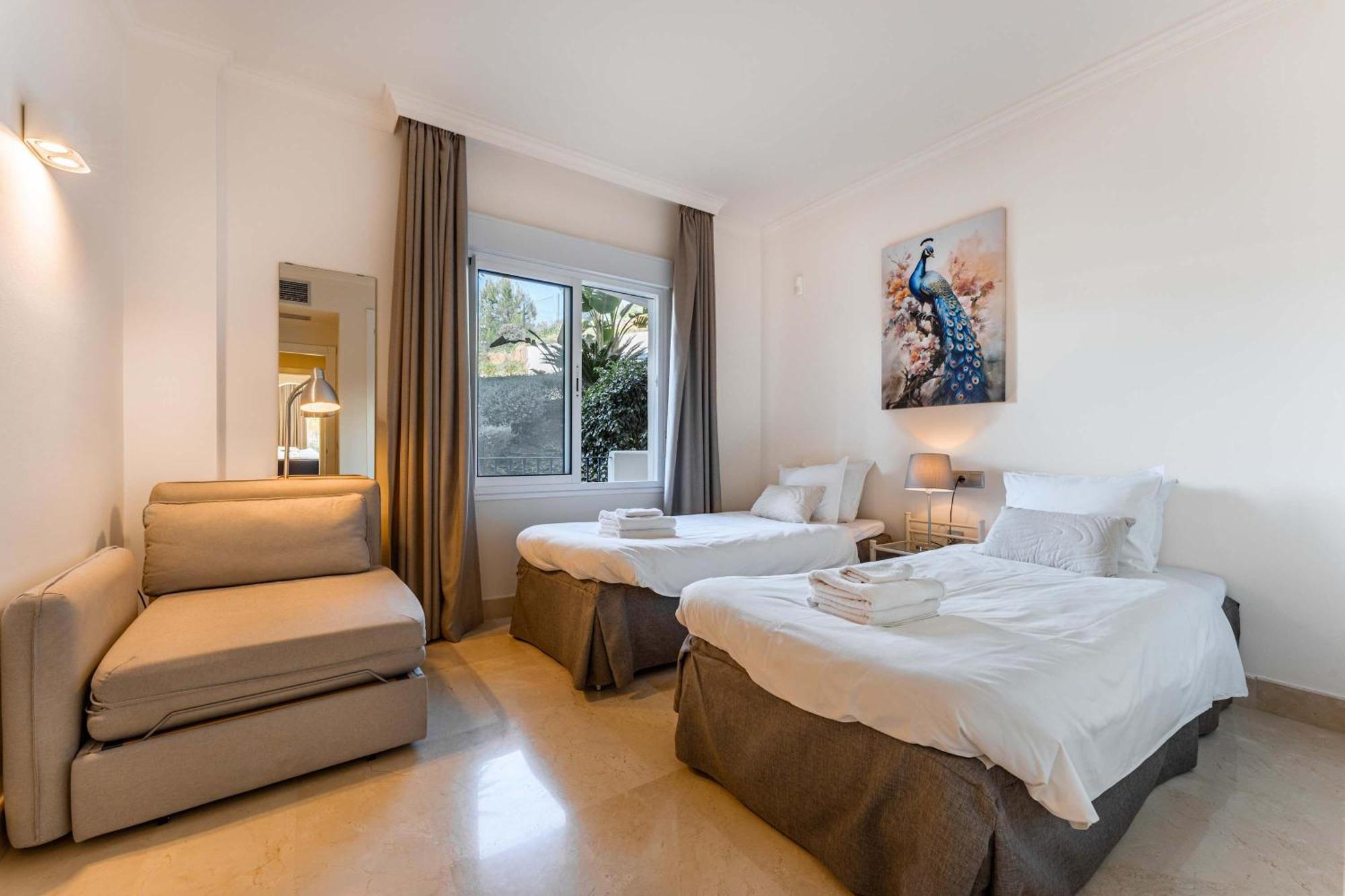 Aloha Hills Club Pools Gym Apartment Marbella