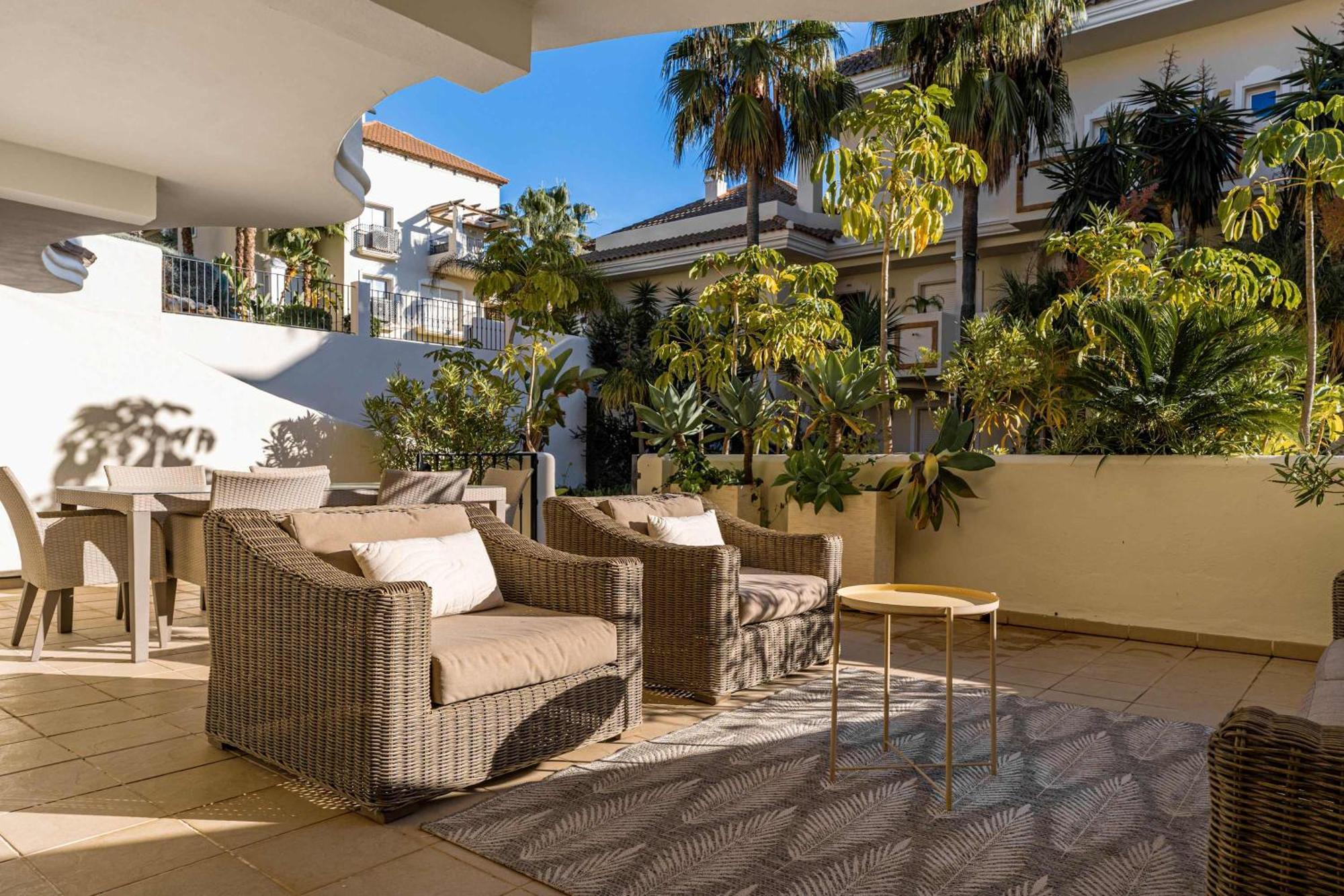 Aloha Hills Club Pools Gym Apartment *