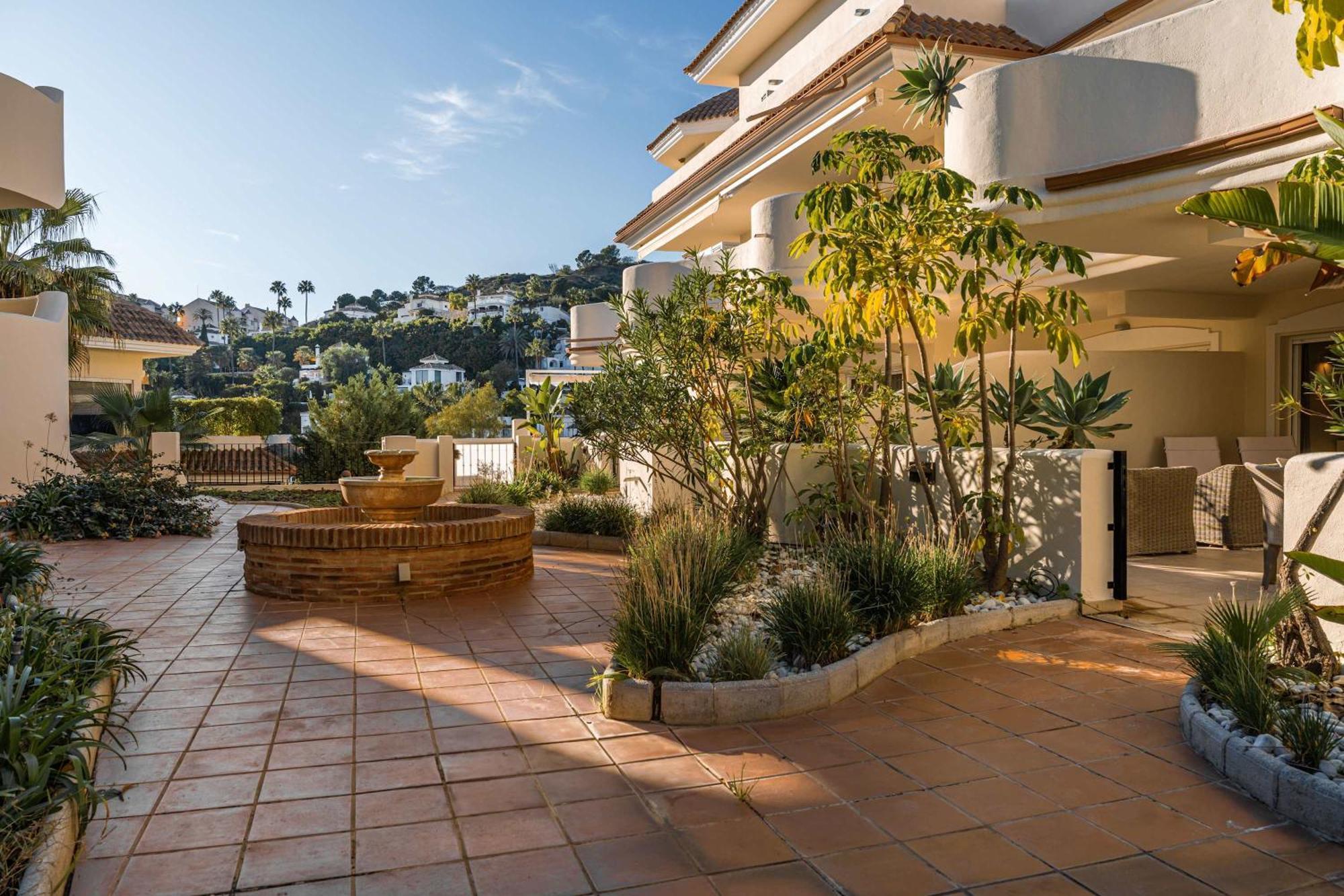 Aloha Hills Club Pools Gym Apartment Marbella