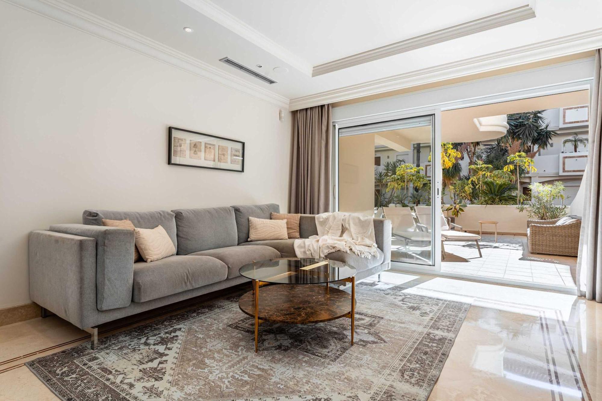 Aloha Hills Club Pools Gym Apartment Marbella