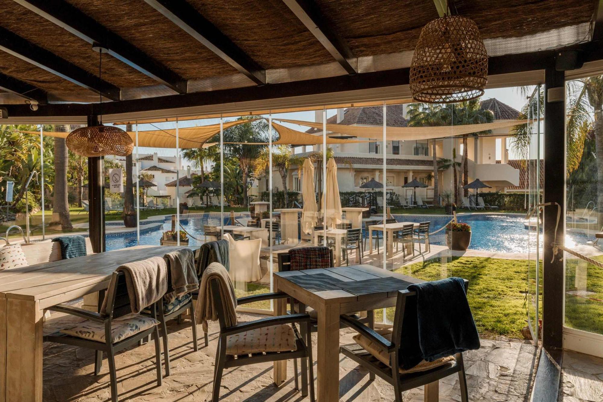 Apartment Aloha Hills Club Pools Gym *